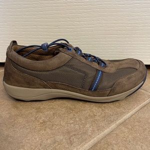 Dansko Women's Helen Hiking Shoes Taupe Suede 39 US 8-8.5